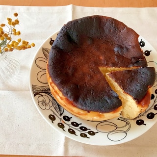 簡単♡混ぜて焼くだけのバスクチーズケーキ